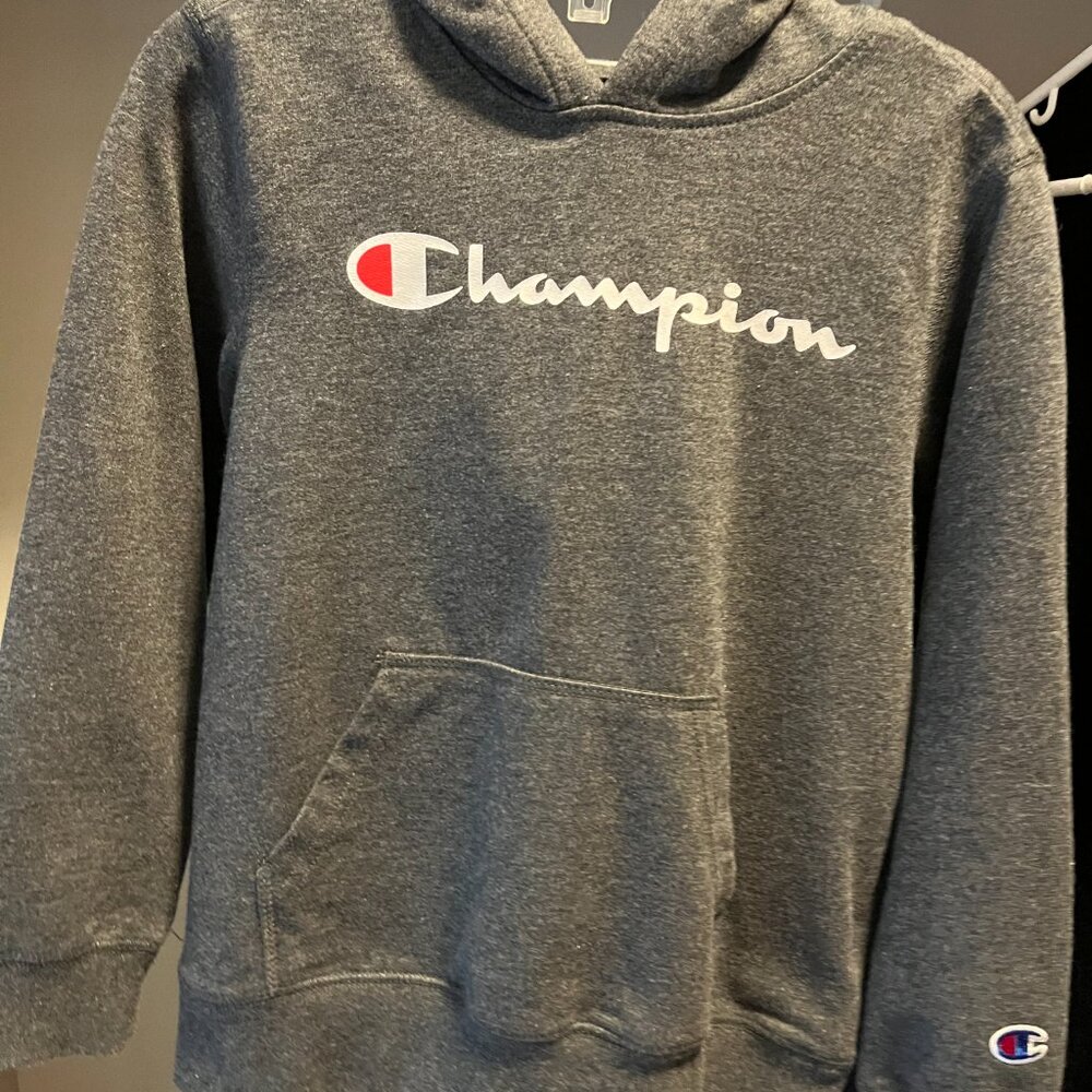 Boys grey Champion hoodie size 7/8 - NWOT